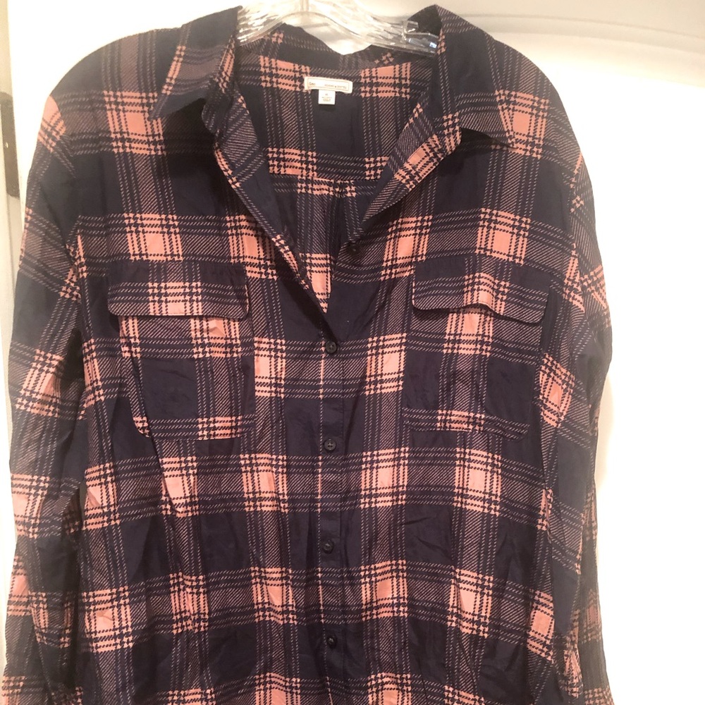 Gap lightweight plaid button down